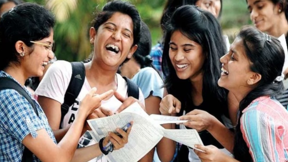 UPPSC PCS Result 2023: यूपी पीसीएस के फाइनल नतीजे घोषित, सिद्धार्थ गुप्ता ने किया टॉप, 84 महिला समेत 251 अभ्यर्थी हुए सफल UPPSC PCS Result 2023